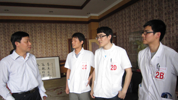 季书记来到后场